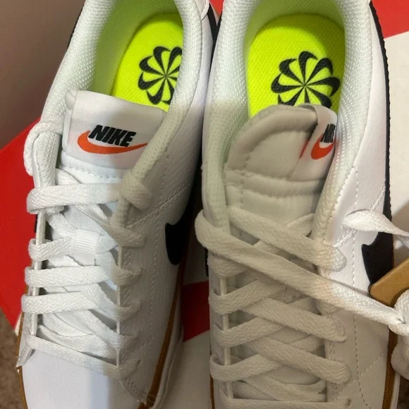 NEW!! Nike Court Legacy Sneakers Womens - Picture 10 of 11